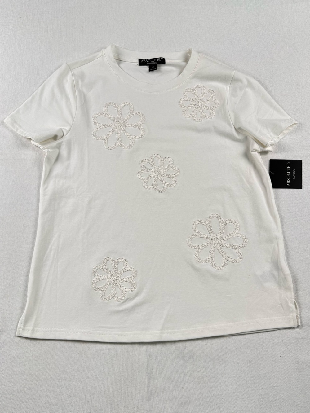 Absolutely Famous White Floral Eyelet Short Sleeve Tee